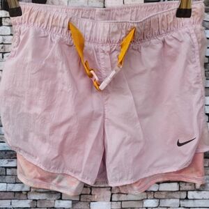 NWT- Nike - girl’s L